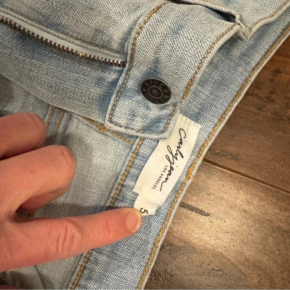 Carly Jean Los Angeles (CJLA) Light Wash Holland Wide-Leg Jeans in size 5 - Picture 2 of 5